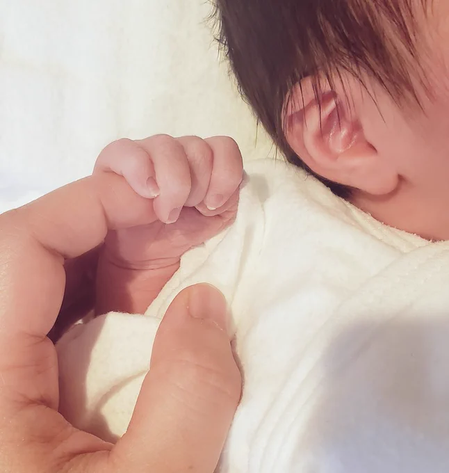 【小声でご報告】昨日の夜、赤ちゃん無事産まれました母子共に健康です～励まして下さった方本当にありがとうございましたっ!!1人目の時より叫び倒してしまった…痛すぎるってばよ…… 