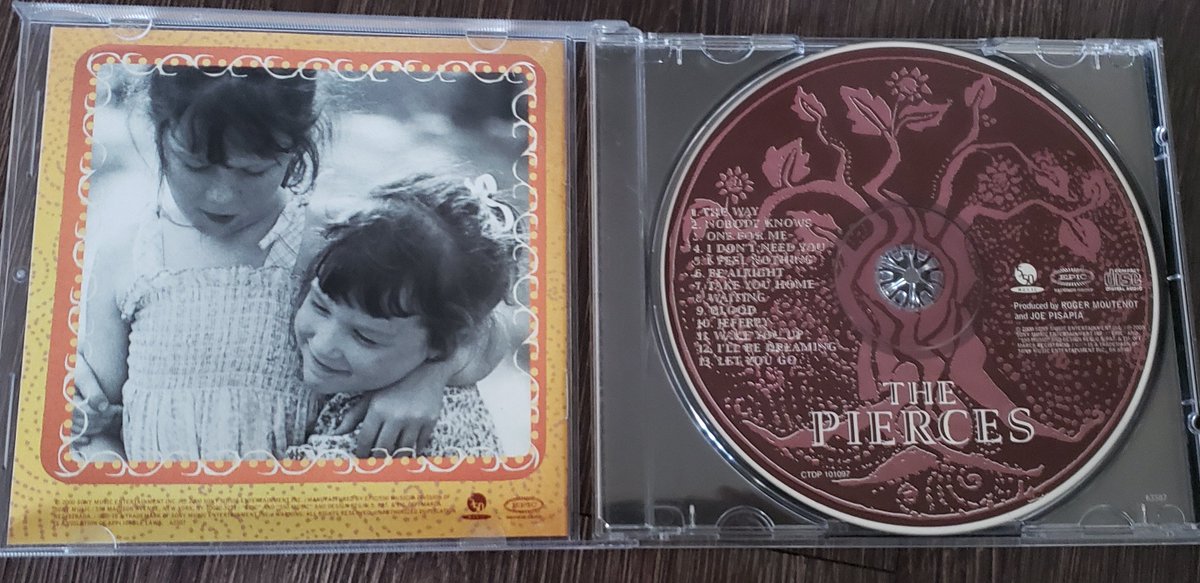 TIMEwarpedEBAY's tweet photo. #Vintage #ThePierces @ThePiercesMusic #DEBUTALBUM on #EBAY $5 @CatPierce @allisonpierce #thepiercesmusic #catpierce #allisonpierce https://t.co/yH79G1cb2x