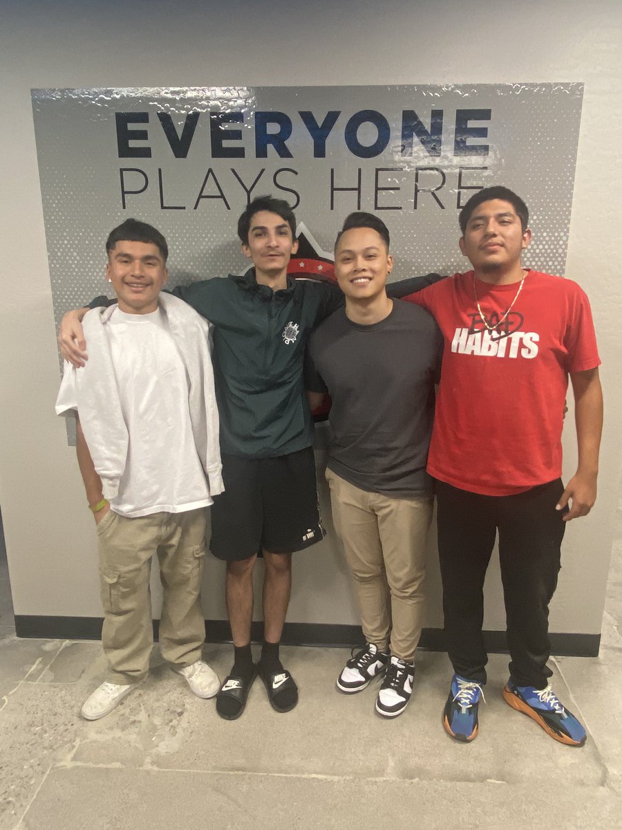 CGN Phoenix #ModernWarfare2 $4,500 CHAMPS 🏆 

<a href="/Andretti_Mafia/">The Mafia</a> <a href="/monhsta/">old man monh</a> @j0shszn <a href="/AimbotAndrix/">Andrix</a> <a href="/Netexi_/">Net</a>