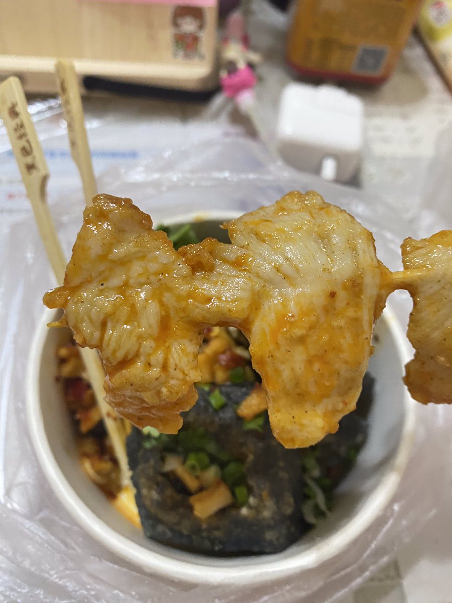 Alin_mo's tweet photo. 今天剥板栗剥得指甲出血了😤居然还有几个烂的！不过板栗炖鸡真的好好吃啊爱了爱了～里脊肉和臭豆腐也好好次 https://t.co/ntn05NtM3T