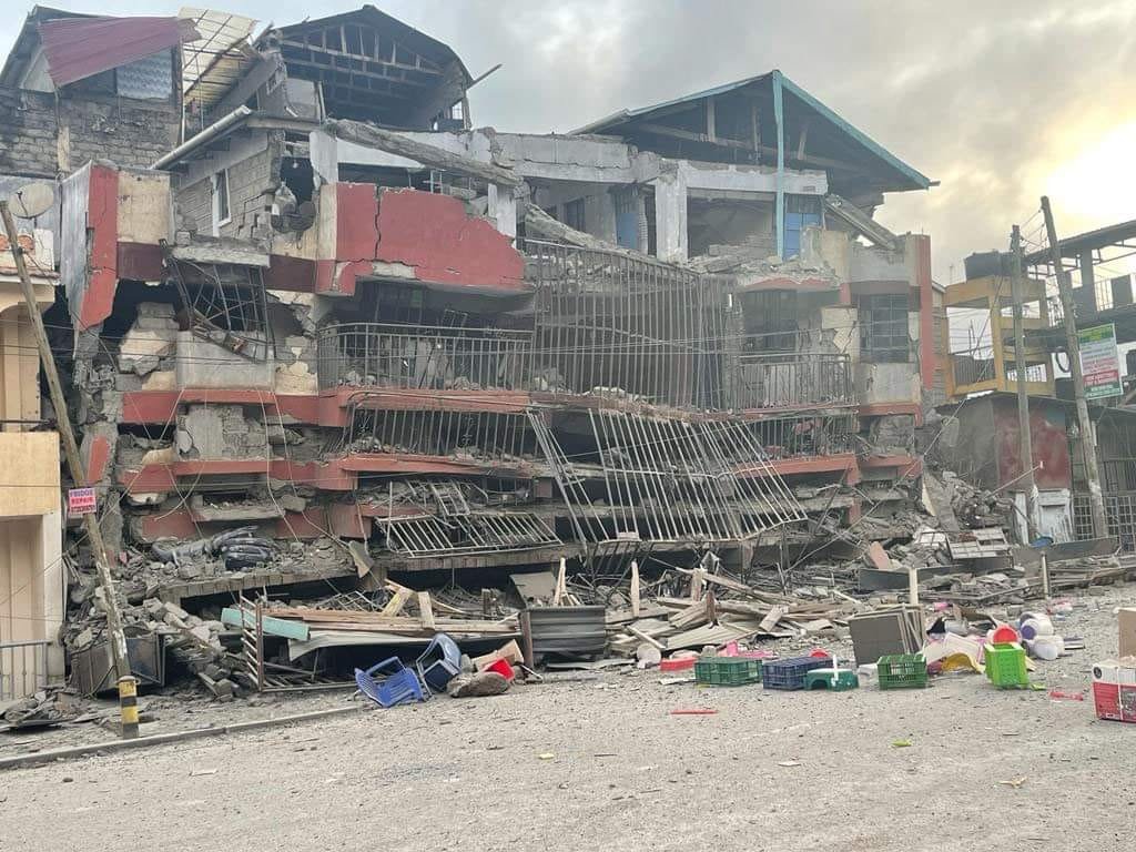 mmtairo's tweet photo. By the time a building collapses, everything that could have been done wrong was actually done wrong.

That more than half of the ongoing construction projects in Kenya are happening without the supervision of the requisite professionals shows the extent of this problem. https://t.co/3P7lJBISDG