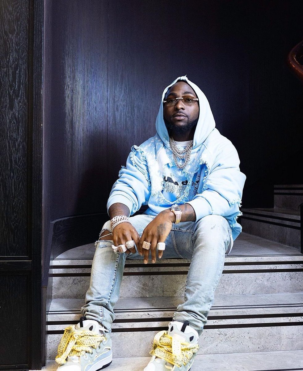 KingPhillyyoung's tweet photo. Happy birthday to you Davido my popsy, the only richest OBO, the kindest person I've ever seen on earth, the Africa 001
Baba imade himself, Apata piti, olori oko bam bam, He who does anything He intend doing, the god in Africa
Happy birthday to you the rare Gem🎉💖❤ https://t.co/m6QsA0bdWG
