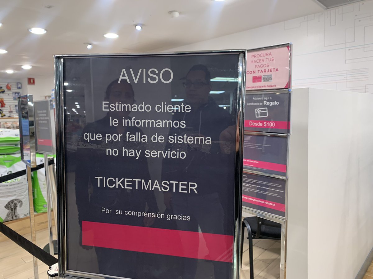 tsunllly's tweet photo. Imposible recoger boletos vía WillCall, desde el viernes lo intenté en Liverpool y Mixup parque delta, hoy en Liverpool y Mixup centro histórico, dicen no tener sistema. Muy mal #Ticketmaster https://t.co/S6MTyPANif
