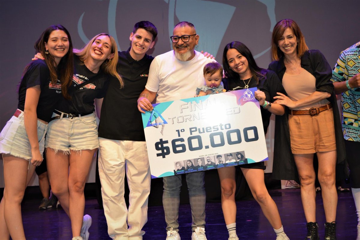 crewescuela's tweet photo. Y para cerrar estos fines de semana a pura competencia, @crewescuela obtuvo el primer puesto del día 🥳😱💪🏻

¡Felicitaciones profes, alumnos y familias!

TODO NUESTRO ESFUERZO VALIÓ LA PENA ♥️

Gracias @TORNEOFED por este reconocimiento 🥲🫶🏻 https://t.co/1hlP1yGfRU