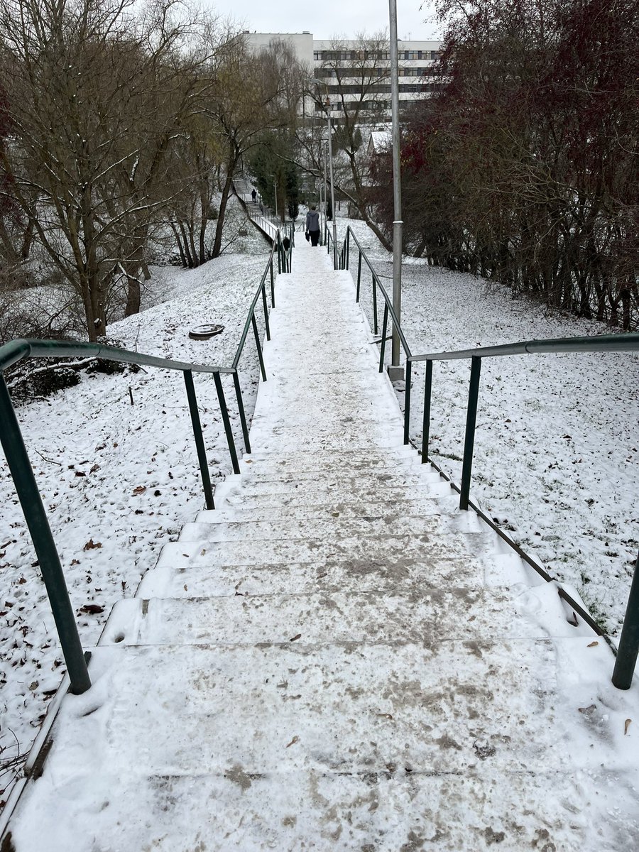 creo que en una de estas escaleras no lo cuento