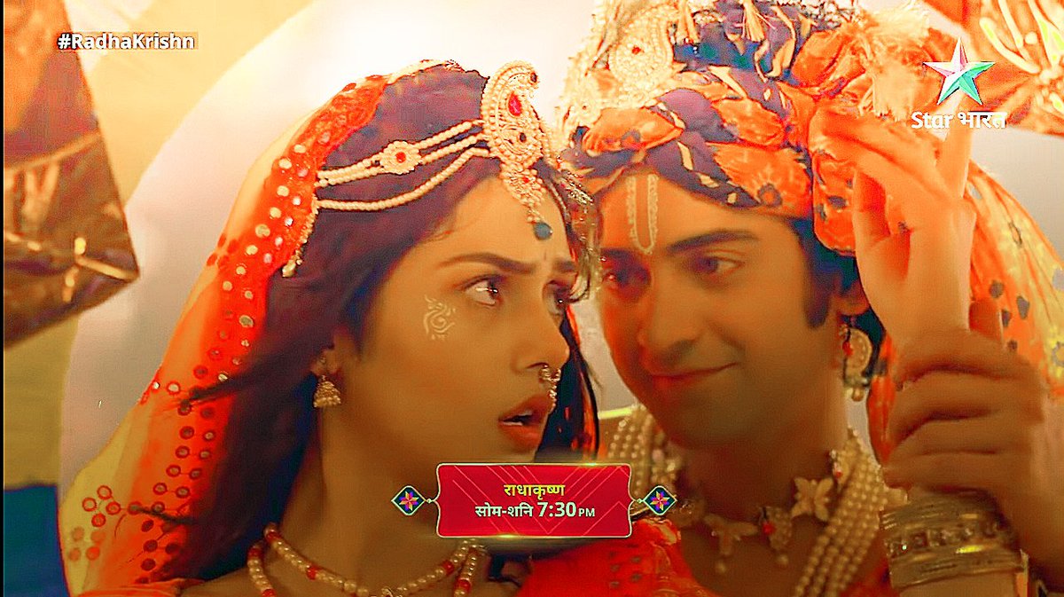 sumellika_mahi's tweet photo. Omg Just  Goosebumps...Their eye contact! Their chemistry !  The soft romance they did ! I'm speechless! I'm totally speechless! Watching on loop~😭✨
@Beatking_Sumedh @iammallikasingh @StarBharat 

#RadhaKrishn 2.0 #radhakrishn #SumedhMudgalkar  #MallikaSingh #Starbharat https://t.co/1NzjkeNDVe