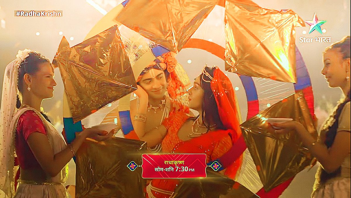 sumellika_mahi's tweet photo. Omg Just  Goosebumps...Their eye contact! Their chemistry !  The soft romance they did ! I'm speechless! I'm totally speechless! Watching on loop~😭✨
@Beatking_Sumedh @iammallikasingh @StarBharat 

#RadhaKrishn 2.0 #radhakrishn #SumedhMudgalkar  #MallikaSingh #Starbharat https://t.co/1NzjkeNDVe