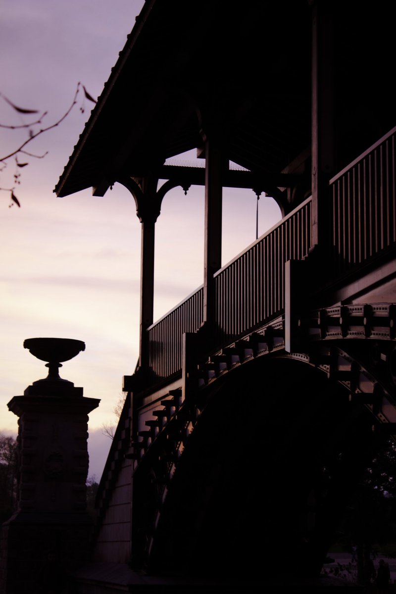 Nathan_Poncet's tweet photo. Bonne semaine à tous 📍Lille 

#photography #lille #picture #photooftheday #lillemaville #jaimelille #jaimelillefr #lillebynight #new #sunset https://t.co/r42Wh10F4y