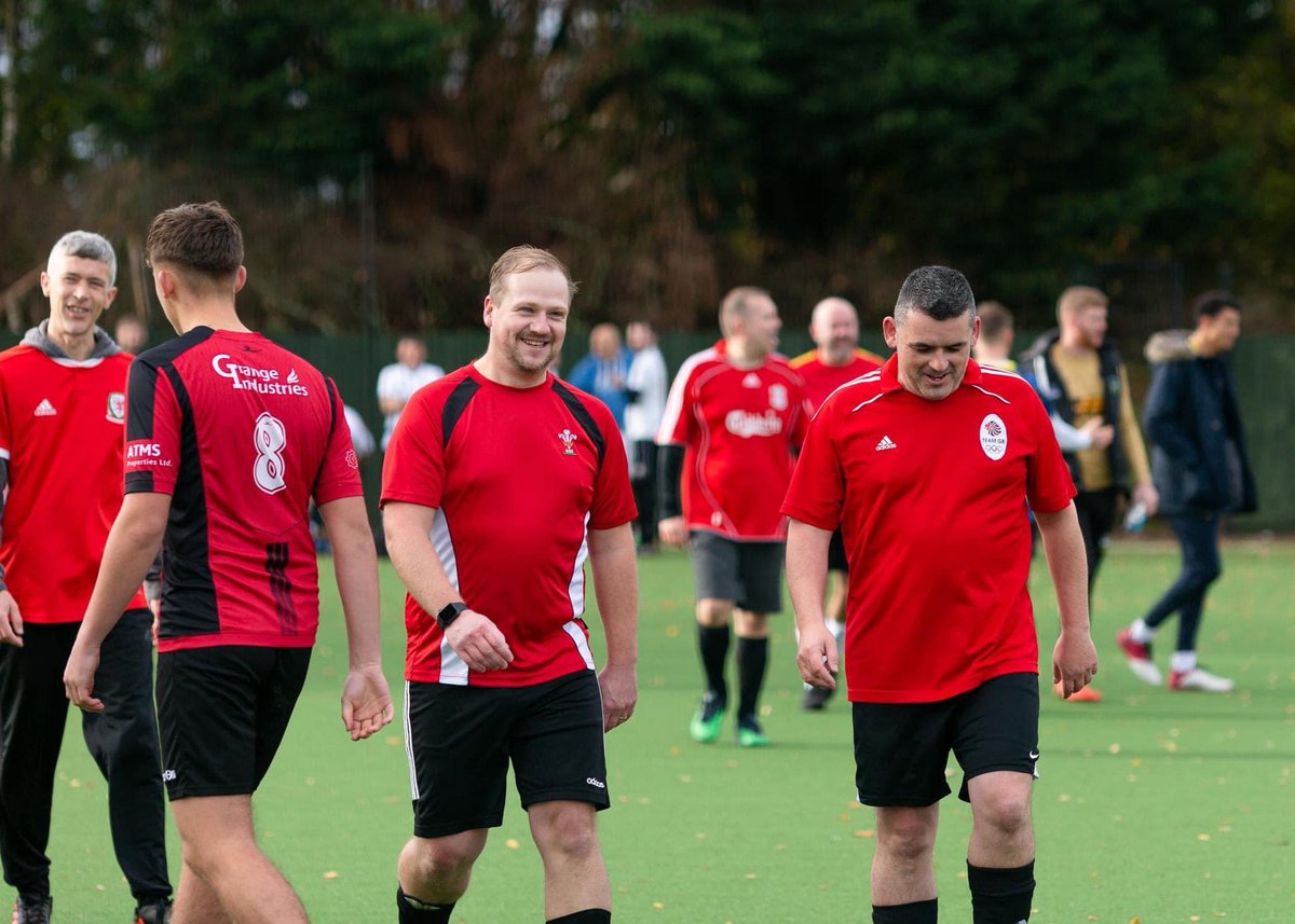 CwrtRawlinFC's tweet photo. The dust’s settled and the stiffness kicked in for many of our coaches/parents. We held a super Sunday #ForEthan - a 6aside tournament, a Fifa fundraiser and the gruelling Lovell bike ride. Not even the arctic chill of Caerphilly air could stop us, raising over £12,000! 👏🏻 https://t.co/9H1bTS4LSS
