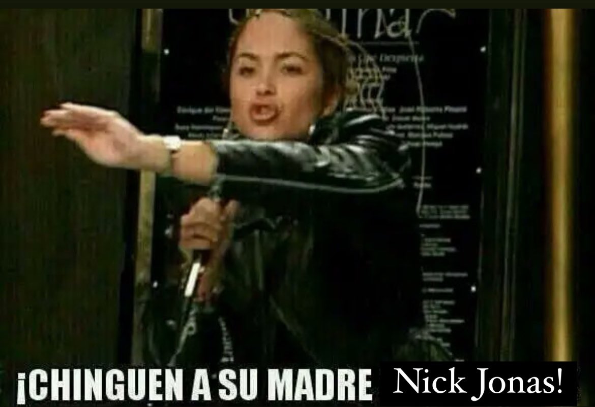 LizzieMeneses's tweet photo. Yo cada que escucho que Miley Cyrus canta 7 things: https://t.co/kIDfPiwFR8