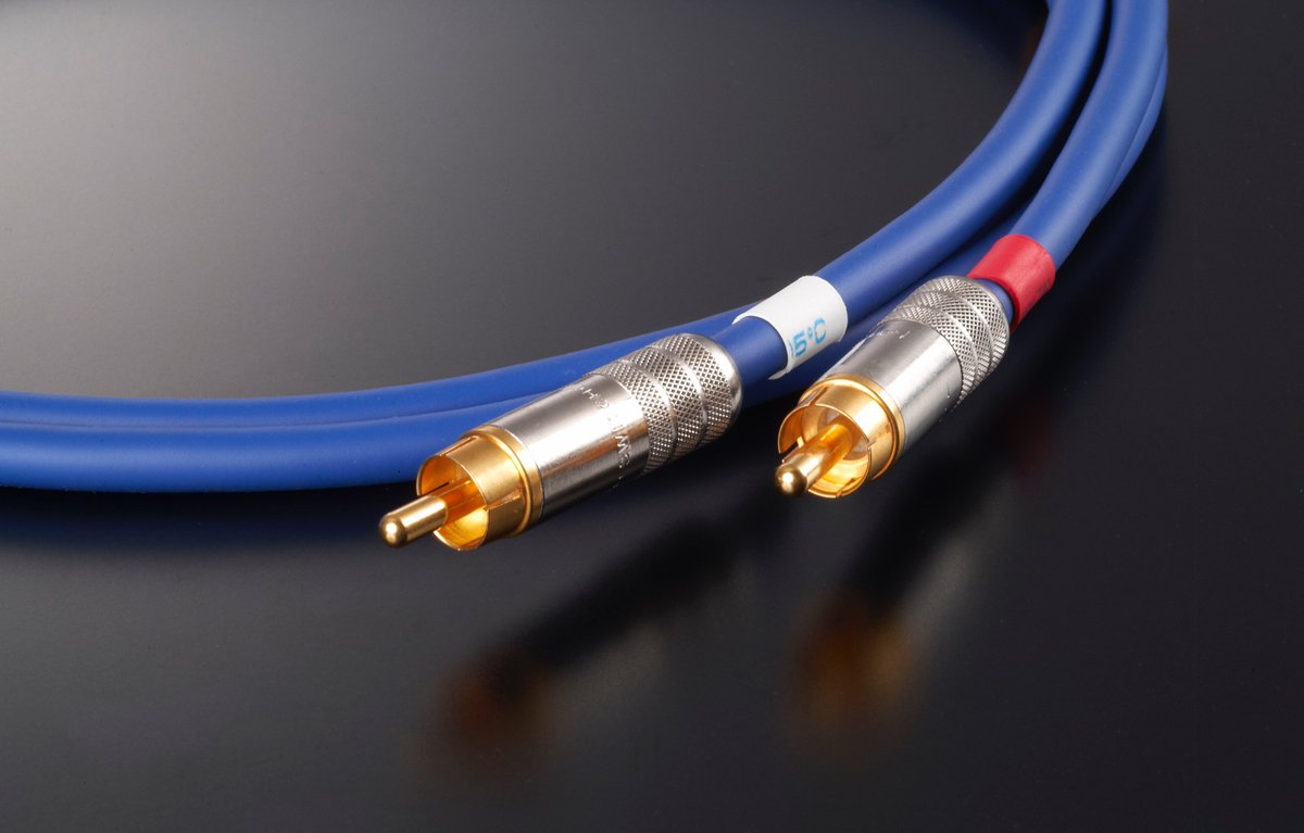 aet_inc's tweet image. 定番シリーズ💁‍♂️
ラインケーブル EVO-0605 SHR F RCA

クリアで高音質💫
バランス良く、オールマイティーに使えます‼️

#オーディオ #ホームシアター #audio ＃DJ

詳細はこちらから👨‍💻
audiotech.jp/category/line_…