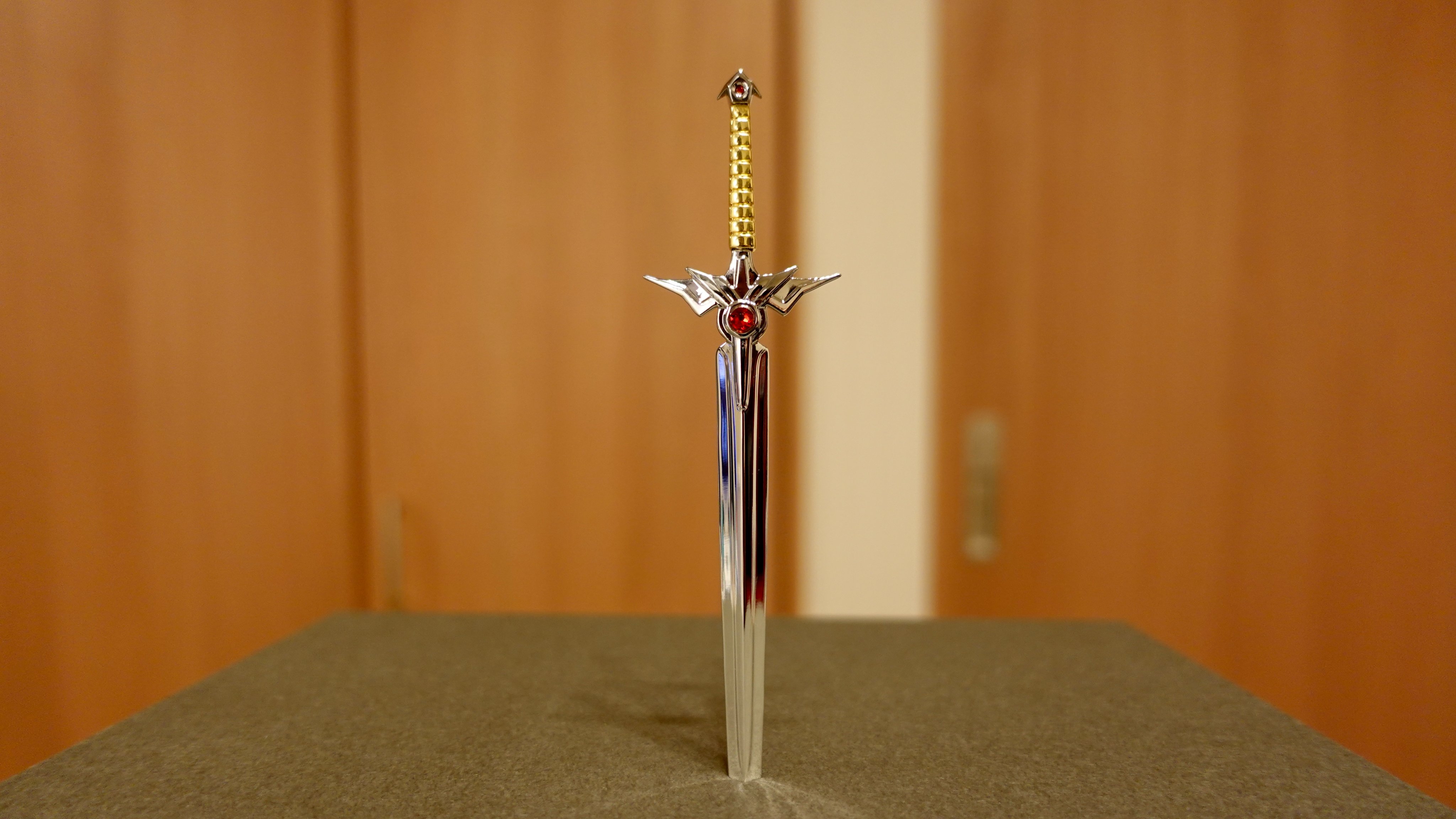 ダイの剣　ペーパーナイフ　新品　 ドラゴンクエスト　ダイの大冒険 ドラゴンクエスト ダイの大冒険「ダイの剣」 ペーパーナイフ
