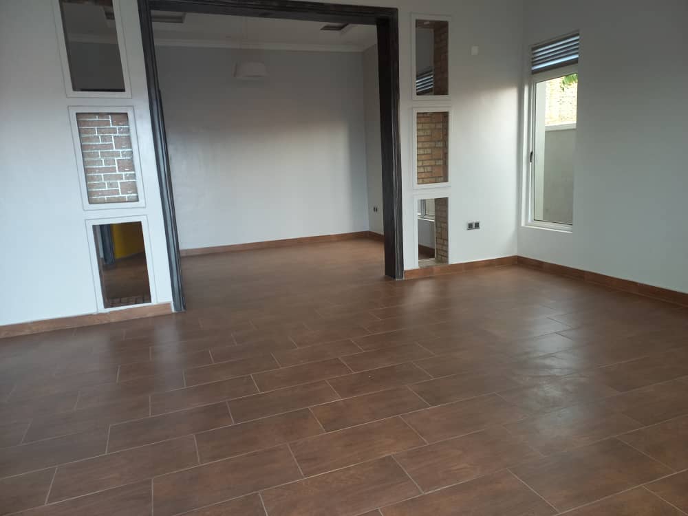 HouseInRwanda's tweet photo. #House for #rent in #Rugando
Price: 1,000 USD /month
Bathrooms: 4
Bedrooms: 3
Plot size: 400.00 m²
Use the following link https://t.co/zYBx61Ejwo for more details
Contact name: Emmanuel https://t.co/1zDi2USMA1