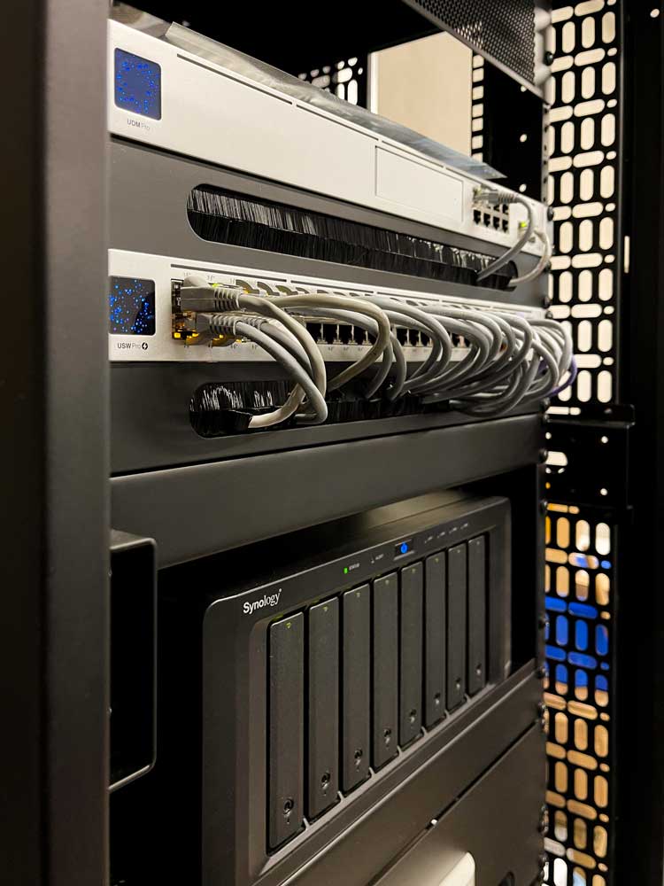 ottomate's tweet image. Is a rack build ever finished? It always feels like a work in progress, just waiting for the next addition or upgrade. But with this top quality hardware from Penn Elcom, we’re ready for anything...

automatedhome.co.uk/automated-home…

#AutomatedHome @pennelcomonline