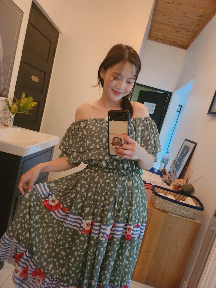 [#캔디가왔어효] 
초록초록쩡이💚🍏📗
보고싶은 울 크리들 ! 난 매일 아원츄백 흥얼 흥얼거립니다 ㅋㅋㅋㅋㅋㅋ입에서 안떨어져..아 원츄백!!!!!!ㅋㅋㅋㅋ