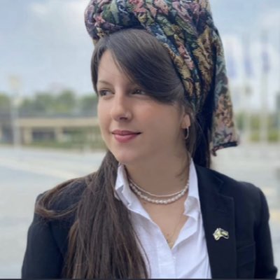 sapirbloch's tweet photo. #NewProfilePic https://t.co/JyQM88w91y