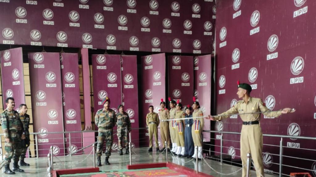 CPhhp's tweet photo. Brig I S Bhalla, VSM, Gp Cdr Jalandhar Gp reviewed preparations of Cdts of LPU Phagwara. He is seen listening to the Flag Area briefing by a Cdt and with the Gp RDC team preparing for the ultimate Battle
#HQ_DG_NCC #drajaykumar_ias
#SpokespersonMoD
#NCCCamps
#NCCRDC2023 https://t.co/U3jUTHHjK8