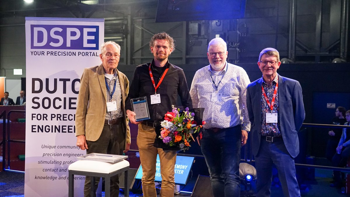 Rien Koster-prijs voor Hans Vermeulen (ASML en TU/e). Lees verder in het persbericht van DSPE: okt.to/BWtkrZ