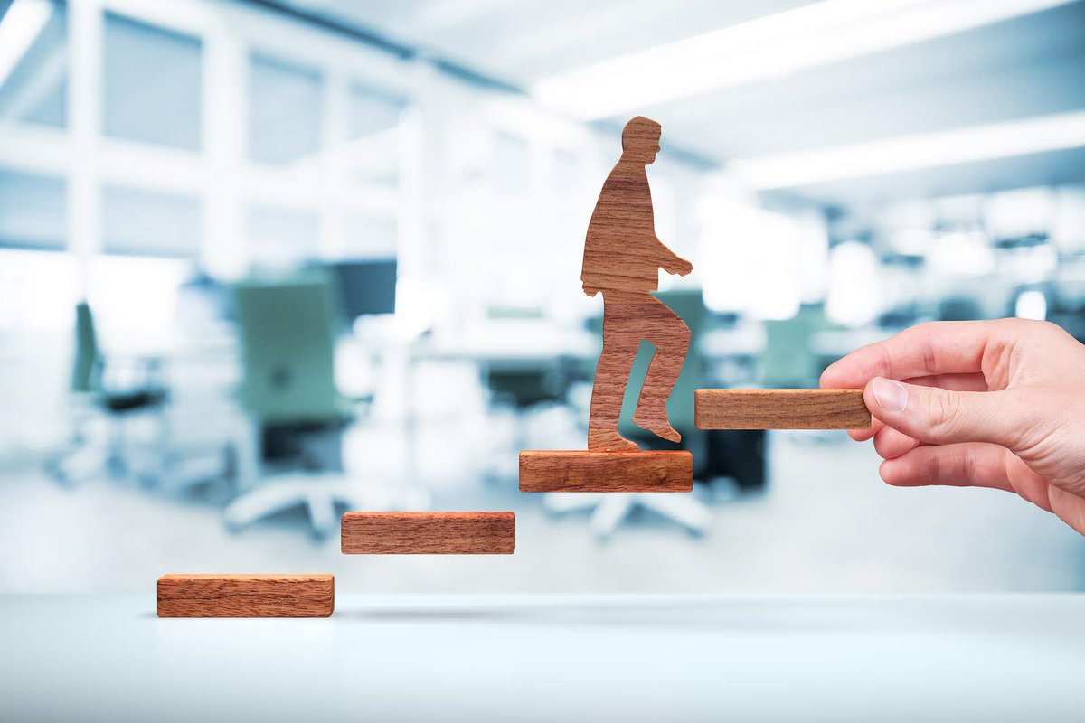 This year's #WorldDiabetesDay theme is education to protect tomorrow. Knowledge, skill, motivation = better quality of life &amp; reduced risk of complications. People with &amp; without #diabetes, health professionals, food producers &amp; governments all have a big part to play 💙