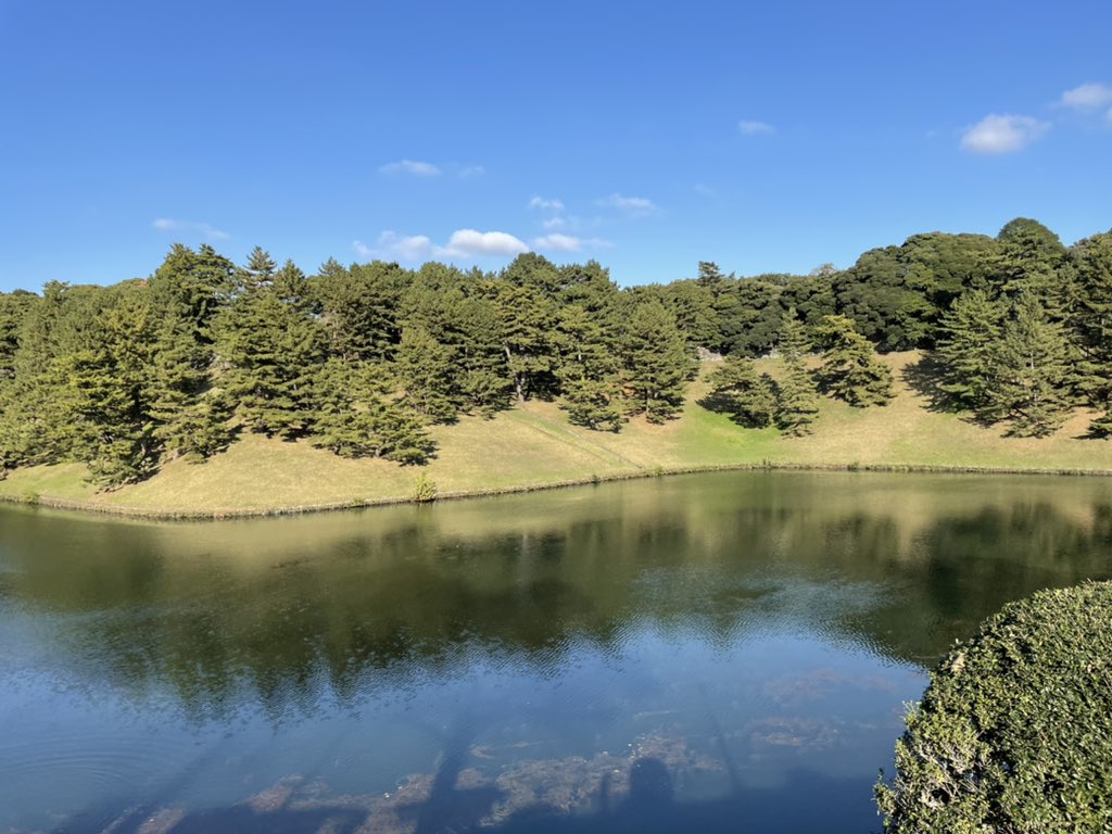 Kobo1022's tweet photo. 戸部先生のマタニティ鍼灸勉強会からの、神坂雪佳展、皇居ラン🏃、久々の友人との🍻、好きなことを詰め込んだ東京滞在全てが楽しかったです。
一泊して本当によかった〜😌
娘、猫をみてくれた家族にも感謝です。
しっかり充電できたので、明日からまた頑張ります！
＃神坂雪佳展
#マタニティ鍼灸 https://t.co/ubTkZPAwjB