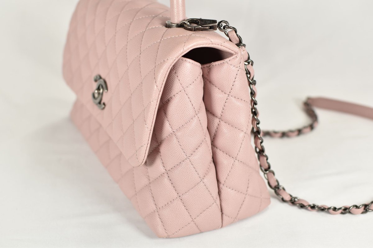 super_surreal's tweet photo. シャネル CHANEL ココハンドル 2WAYチェーンショルダー メタリックピンク
#シャネル #CHANEL #ココハンドル #2WAYチェーンショルダー #メタリックピンク
※詳細などはDMお願いします✨ https://t.co/YReuSPsOtJ
