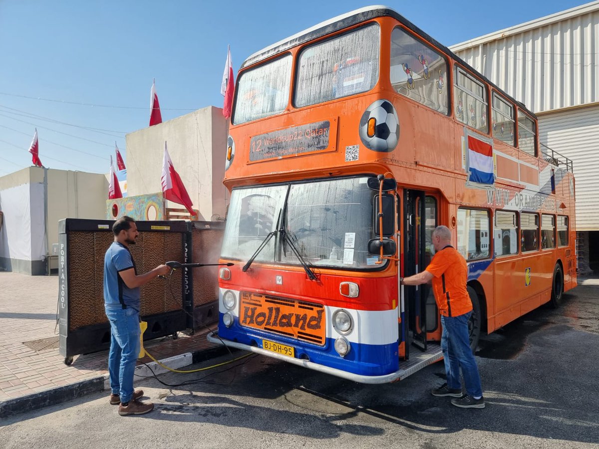 DutchOrangebus's tweet photo. Last minute cleanup van de #oranjebus in #Doha #Quatar! En dan op naar de #fifafanzone en de #fanwalk #oranjeparade
🚌 📍https://t.co/25GiUcY2Hb…
@OnsOranje https://t.co/RbgclDgX2d
🏟️ #althumama#QatarWorldCup2022 #FIFAWorldCup2022 #worldcup
Wat is jullie voorspelling? #SENNED https://t.co/kBOrfZbJDe