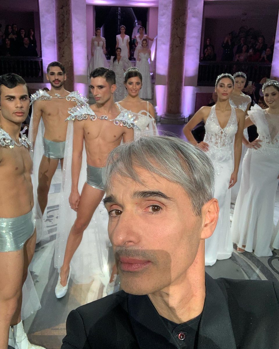 GIANNIMOLARO's tweet photo. Grazie a tutti. Ieri ho presentato le collezioni #sposa e #pretaporter 2023 al salone Margherita di #napoli . Serata fantastica ❤️ https://t.co/YaBwG3tc9Q