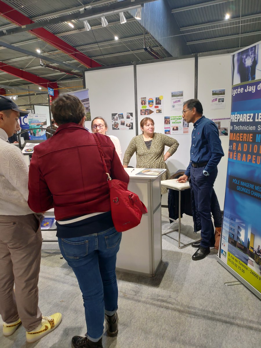 lyceejaydebeau1's tweet photo. Présence de nos équipes  du DTS IMRT et du BTS SP3S au salon studyrama de Périgueux samedi 19 novembre. Pour en savoir plus sur nos formations post-bac en santé-social rendez-vous sur notre site httpp://lyceejaydebeaufort.fr https://t.co/eiyiNQopYX