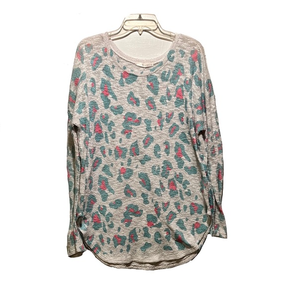 roxyux's tweet image. So good I had to share! Check out all the items I'm loving on @Poshmarkapp from @poshmarkmomma #poshmark #fashion #style #shopmycloset #luna #nike: posh.mk/YY7Z7P9d8ub