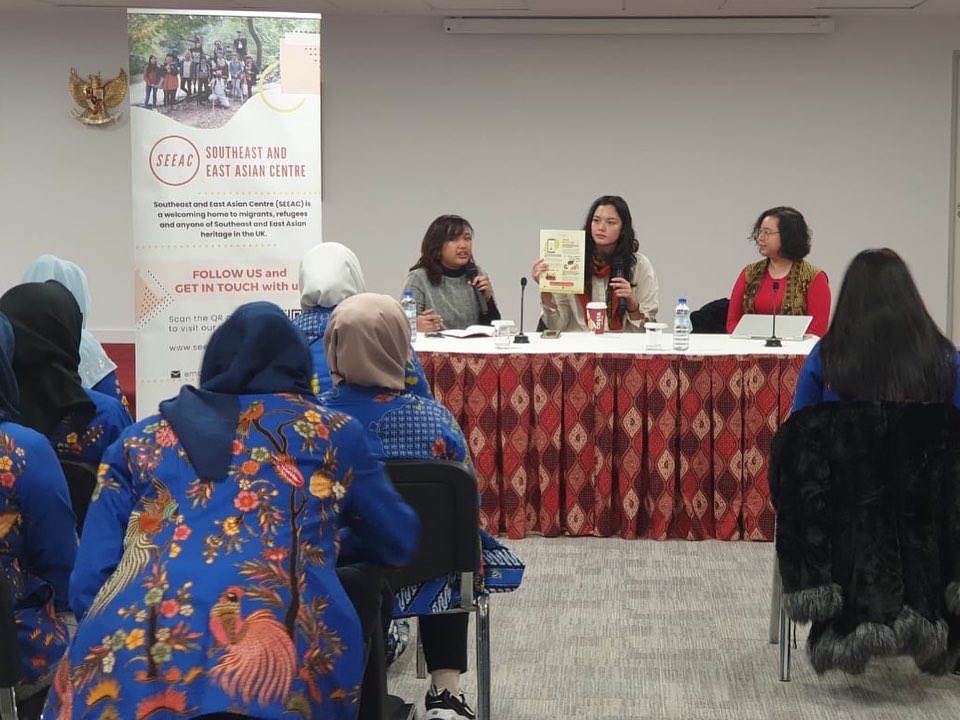 SEEAC_CIC's tweet photo. A productive session on mental health, domestic violence and promotion of @onyoursideuk service with Indonesian migrant women community INDUK 🇮🇩.

Thank you to everyone who participated in this wonderful event! 😊 https://t.co/QjFOaP7diR