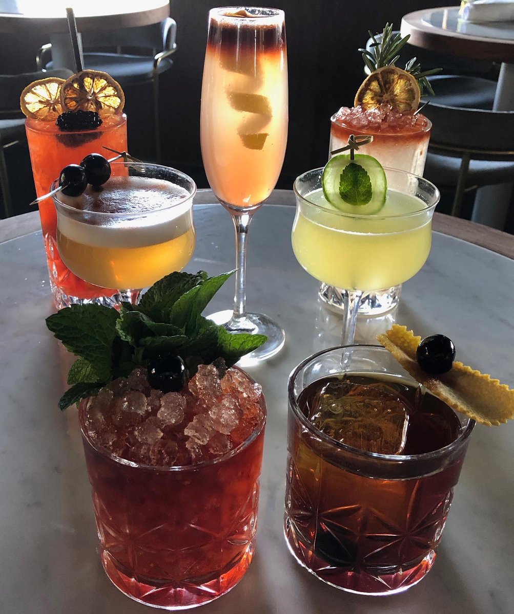 FormaRestaurant's tweet photo. This weather calls for a drink. Which of our beautifully handcrafted cocktails are you having?

#cocktails #formavenice #mixology https://t.co/bEtYG3x8dF