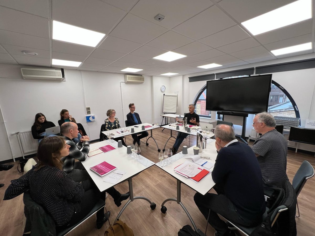TheBuyer11's tweet photo. The latest @TheBuyer11 debate asked leading buyers, importers &amp; wine merchants to taste and discuss wines that best represent #CostièresdeNîmes and assess what opportunities there are for these Rhône Valley wines in the UK.  https://t.co/BD9A1QImyO https://t.co/cNILzV4nZP