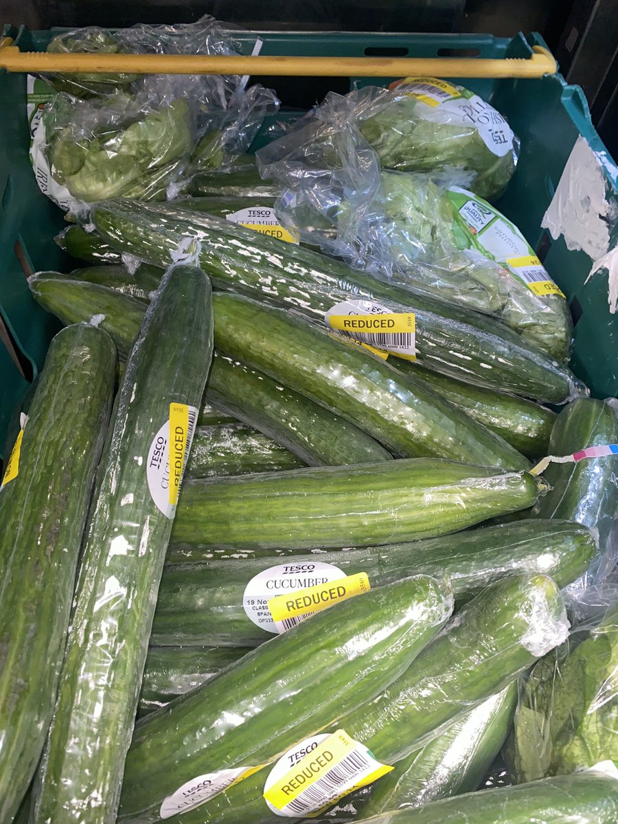 StudentPantryUG's tweet image. We will be open today at 4pm in the hub with a fridge full of fruit and vegetables, plenty of spuds and loads of meat 

#zerowaste #Sustainability 

@FoodCloud @adam_mullins9 @uniofgalway @GalwaySocsBox @IFIAD_IRELAND @agriculture_ie @RyanInstitute