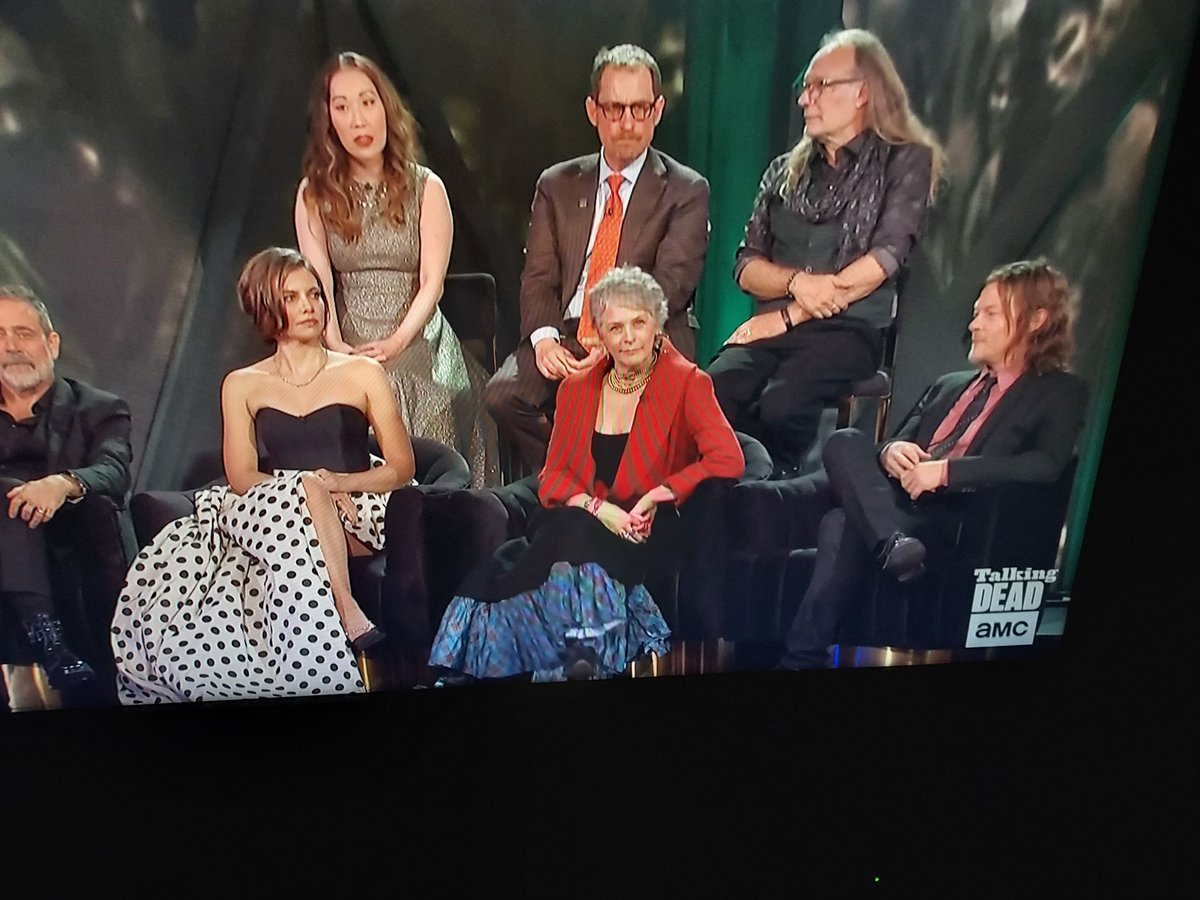 TeamSalBrian's tweet photo. Watching new episode of #TheTalkingDead the finale forever I'm crying again 😢 😭 https://t.co/fmrmrvOICC