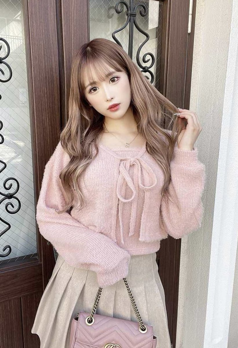 eun3_4han's tweet photo. #cherimi のお洋服を拝見させて頂きました😭 可愛くてお値段も比較的良心的で最高でした🥹❕
こんなに可愛いブランドでお買い物させていただいて、さらに大好きなｱｰﾃｨｽﾄさんに会えたら嬉しすぎます！ぜひ機会があれば当たるといいな✨

@pp_m1216 https://t.co/ULAcStgTno