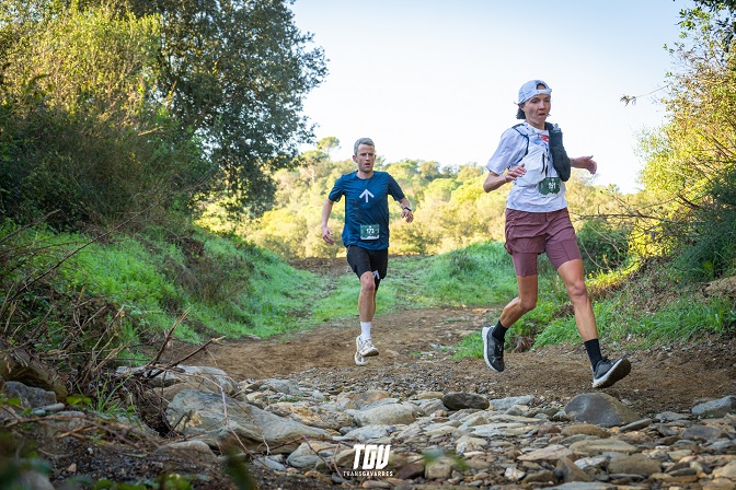 TerritorioTrail's tweet photo. Transgavarres cierra una temporada excepcional de Klassmark | Girona volvió a convertirse en la capital del trail running en la prueba que bajaba el telón para una organización que prima los valores del deporte por encima de la competición.
https://t.co/AUbFteYkvj https://t.co/WerwqlWGYE