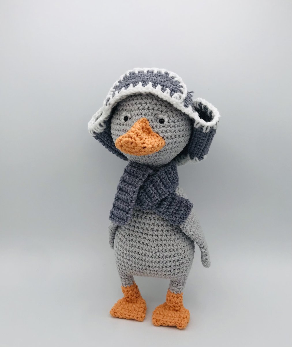 glassermarkers's tweet photo. 2-in-1 Goose Crochet Pattern - Goose with Hat and Scarf by KateandmomShop https://t.co/Qg37GM34wT via @Etsy #crochet #amigurumi #crochetpattern #christmascrochet #christmasdecorations #handmadetoys #goose #greygoose https://t.co/w4I5HfnWwq