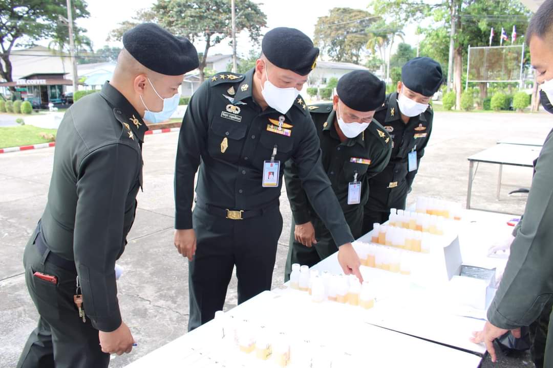 sbr22Army's tweet photo. กองพันส่งกำลังและบริการที่ 22  กองบัญชาการช่วยรบที่ 2 ได้นำกำลังพลทุกนาย ดำเนินการตรวจปัสสาวะ ให้กับกำลังพลทุกนาย ผลการตรวจปัสสาวะ ไม่พบสารเสพติดแต่อย่างใด ซึ่งการดำเนินการดังกล่าวเป็นไปตามนโยบายของกองทัพบกในการป้องกันและปราบปรามไม่ให้กำลังพลยุ่งเกี่ยวกับยาเสพติดอย่างจริงจัง https://t.co/URD2LkTVl9