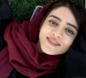 majhouliat's tweet photo. Women are banned from entering the stadiums in Iran. This is Sahar Khodayari also known as  the blue girl.
She's set herself on fire  infront of the court as she was sentenced to 6 month prison for attempting to enter  Azadi stadium to watch football. 
#ENGIRN 
#SayTheirNames https://t.co/rP6s9mdt2R