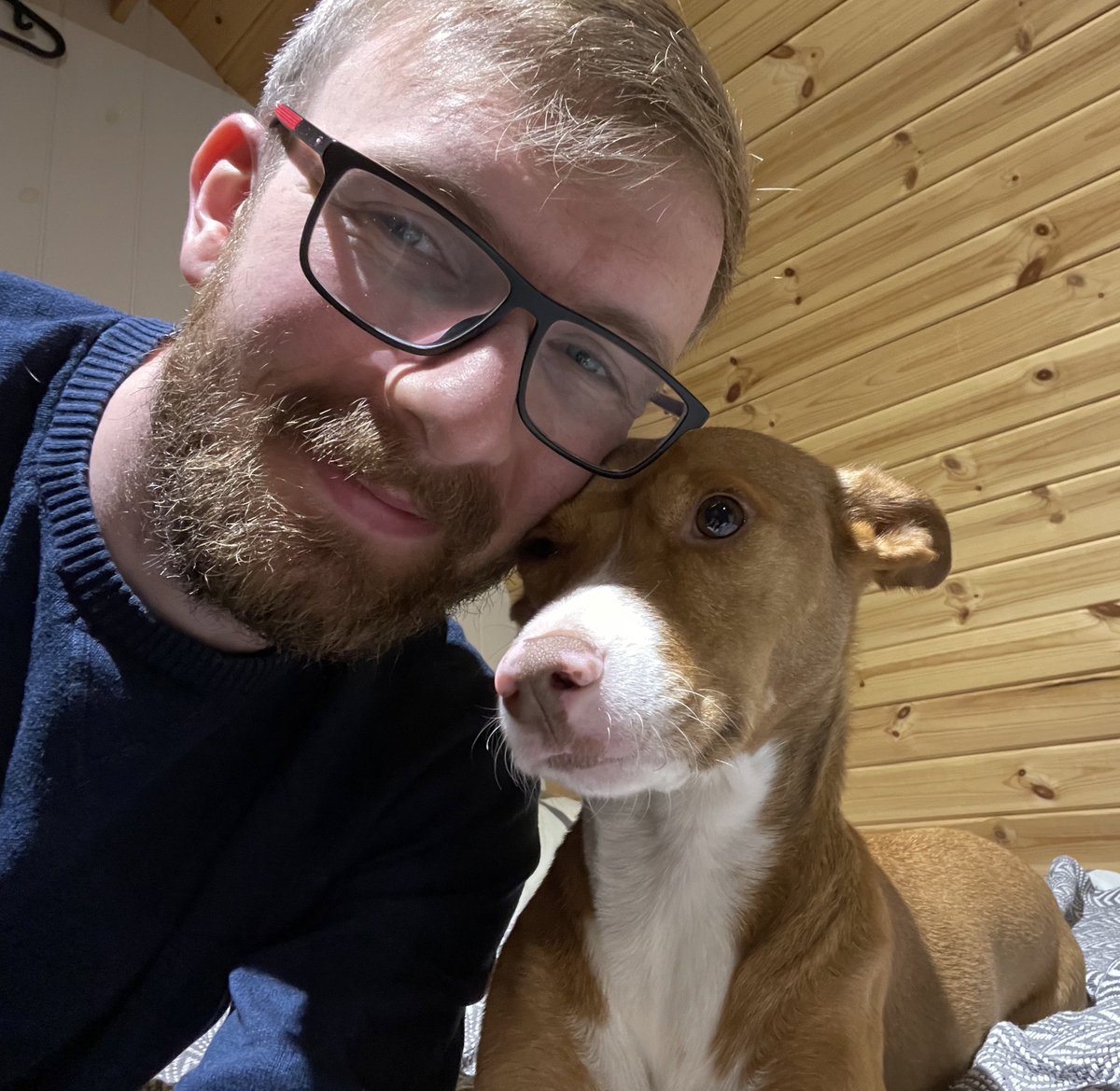 tomowatt's tweet photo. Morning Selfie with Gin 🐕 https://t.co/HtlwXpUtye