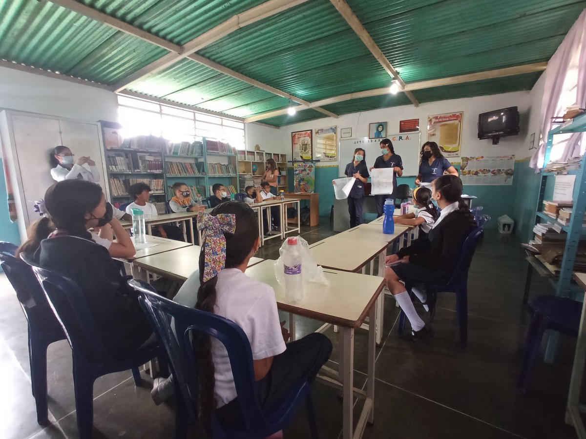 EB_SIMONBOLIVAR's tweet photo. Charla de higiene bucal a cargo del personal de Centro Asistencial del Antituberculoso a estudiantes de diferentes grados. @MPPEDUCACION @_LaAvanzadora @ZonaEducTachira @Berzabethg1 @MinSaludVE https://t.co/AvPjJlQOGL