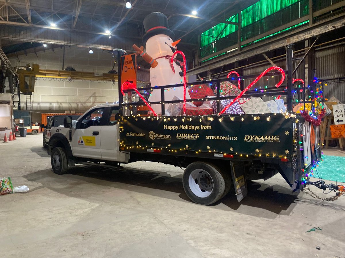 stinsontraffic's tweet image. We're happy to have participated in this past weekend's
#HamiltonSantaClausParade. A huge thank you to all who came out &amp;amp; made this day possible, memorable &amp;amp; fun!

#Ramudden #DirectTraffic #DynamicTrafficControl #Stinson #StinsonITS #WZSG #TeamworkMakesTheDreamWork #HappyHolidays