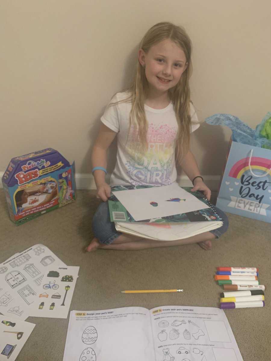 Dani_Slay21's tweet photo. #PixicadePets #Tryazon #DrawSnapPlay #BitOGenius Everyone loved knowing that they can create their own pet and bring it to life in a virtual game! Thanks again for this opportunity @Tryazon @pixicade https://t.co/08kM1fJ190