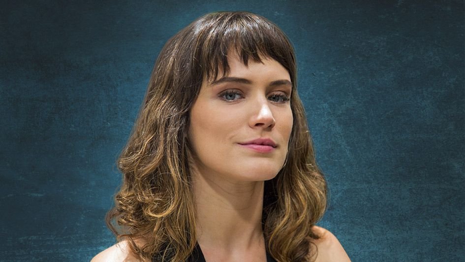forumeplay's tweet photo. Depois de recusar A Dona do Pedaço, Salve-se Quem Puder e desistir de Cine Holliúdy, Bianca Bin também negou convite para viver Petra em #TerraVermelha, sendo substituída por Ágatha Moreira https://t.co/yDcW0WE2sP https://t.co/c4f6gmyKgc