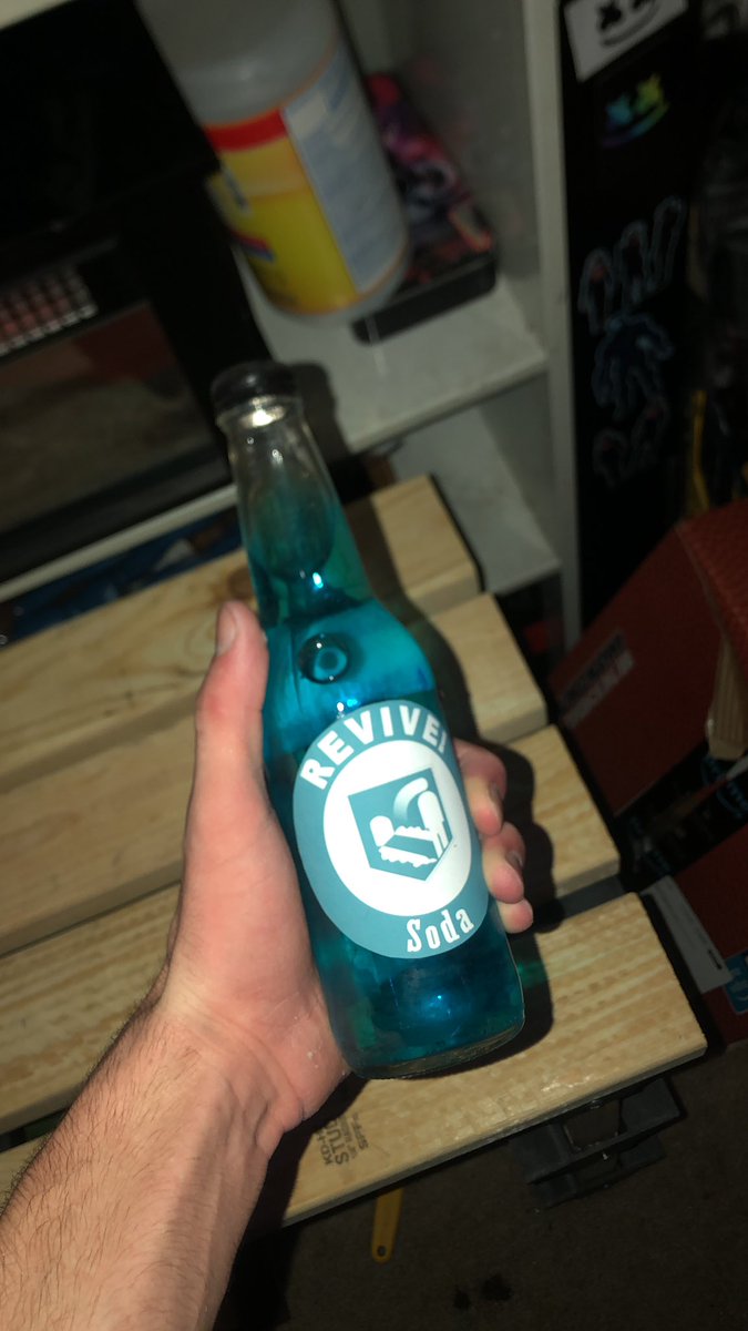anakinmonkey_'s tweet photo. heres your pick me up for the day #quickrevive ⛑ happy monday https://t.co/94OAM3wbgh