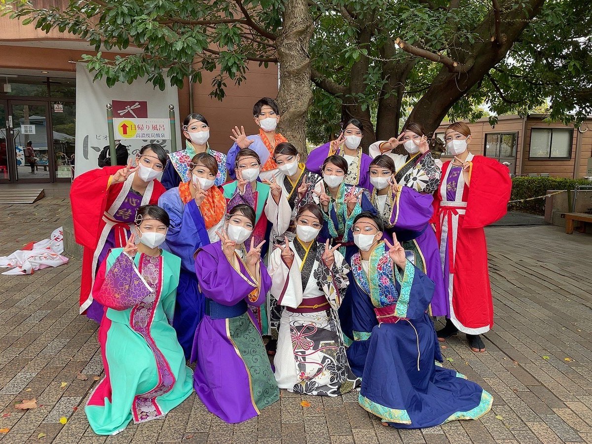 yosakoicocolo's tweet photo. 第9回よさバカinフルーツパーク

虹よさイロドリ隊 
            虹彩よさこい
                 総踊り曲 『イロドリ』

たくさんのご声援、そして一緒に踊って下さった踊り子と観客の皆様、ほんとうにありがとうございました！！☺️
中の人は感無量です…！！🥹

またみなさんと一緒に踊りましょう！ https://t.co/yLtwdZoSSQ
