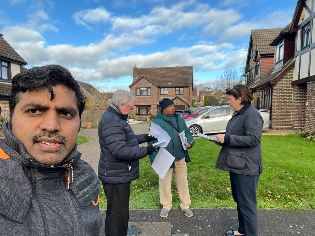 MariaMillerUK's tweet photo. Thanks to all of the residents in #HatchWarren who took the time to say hello and discuss local issues in the area including the importance of slowing down house building in #Basingstoke To see more &amp; join the campaign: https://t.co/w8TN5DHpmZ @BSKconservative https://t.co/E6XiRs1gFn