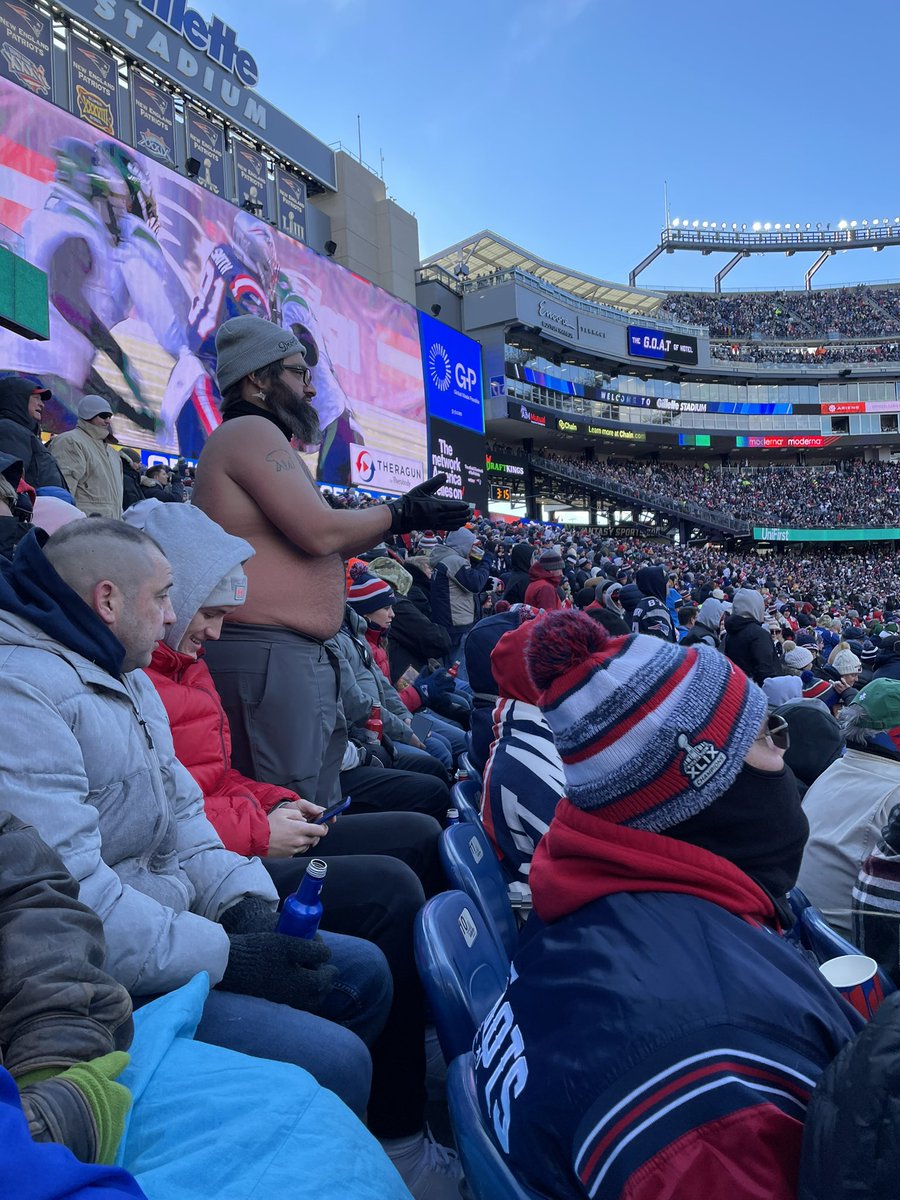 MichaelJKaminsk's tweet photo. A frigid day but W nonetheless!  #Patriots https://t.co/PtyiHocbQH