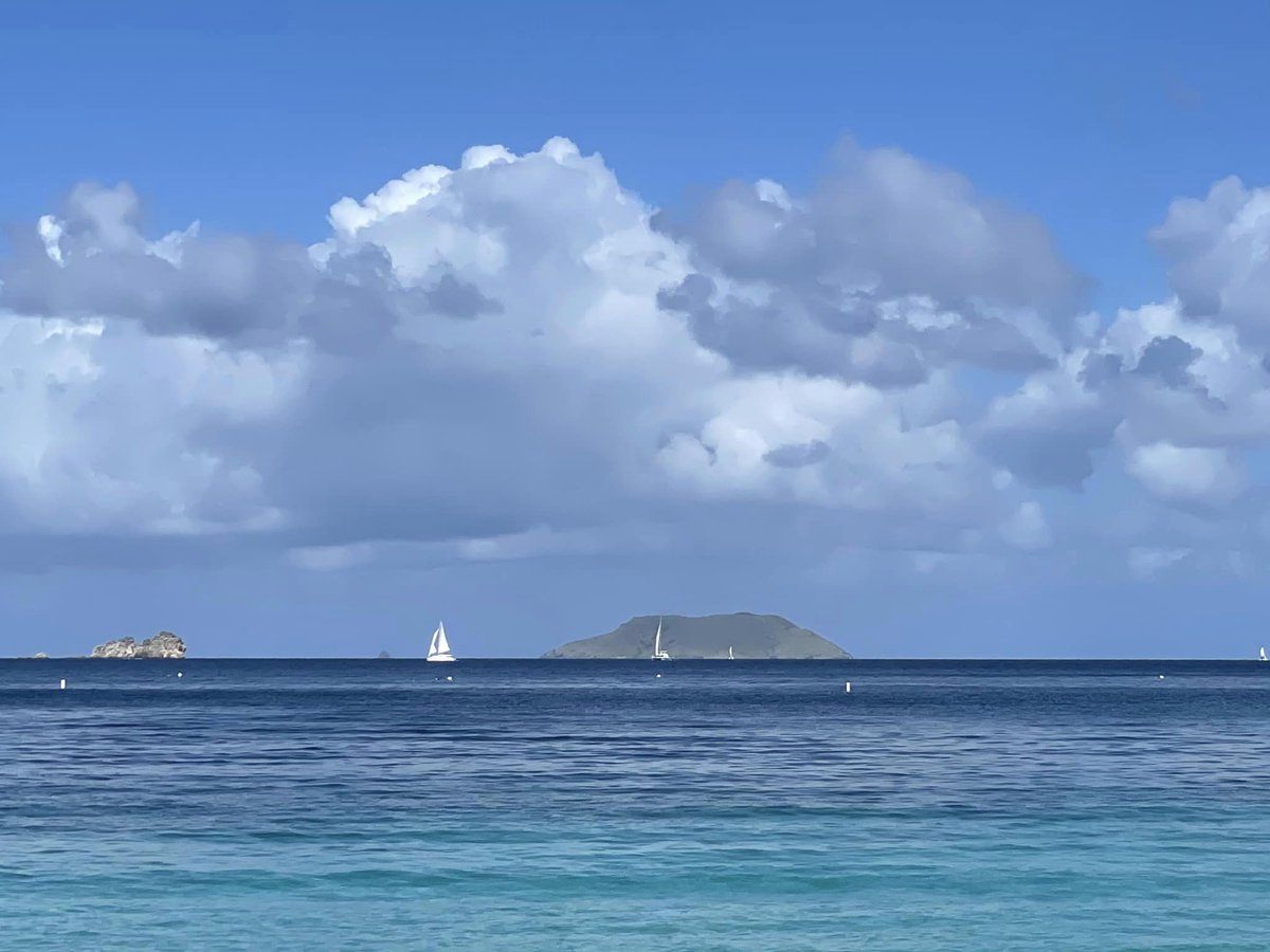 CruzBayRealty's tweet photo. 50 shades of BLUE.  St. John #USVI https://t.co/C5RBE9RH05