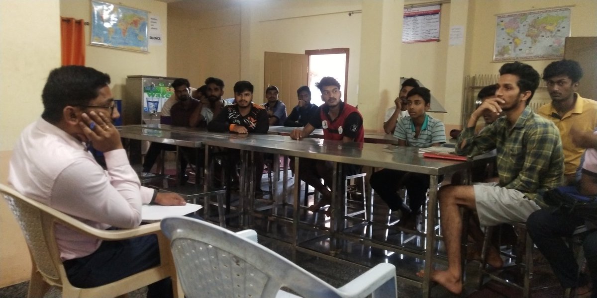 ಮಾನ್ಯ ಜಿಲ್ಲಾ ಅಧಿಕಾರಿಗಳು ಇಂದು ಅಲ್ಪ ಸಂಖ್ಯಾತರ ಕಲ್ಯಾಣ ಇಲಾಖೆ ಮೆಟ್ರಿಕ್ ನ೦ತರದ ಪುರುಷರ ವಿದ್ಯಾರ್ಥಿ ನಿಲಯ ಕ್ಕೆ ಭೇಟಿ ನೀಡಿ ಹಾಸ್ಟೆಲ್ ವಿದ್ಯಾರ್ಥಿಗಳೋಂದಿಗೆ ಶೈಕ್ಷಣಿಕ ವಿಚಾರಗಳ ಬಗ್ಗೆ ಚರ್ಚೆ ನಡೆಸಲಾಯಿತು
<a href="/Captain_Mani72/">Manivannan P 🇮🇳</a>
<a href="/RaghavendraT198/">Raghavendra T</a>
<a href="/DOMGOK/">Department of Minority Welfare, Govt of Karnataka</a>
<a href="/micsomwarpetko1/">micsomwarpetkodagu</a>